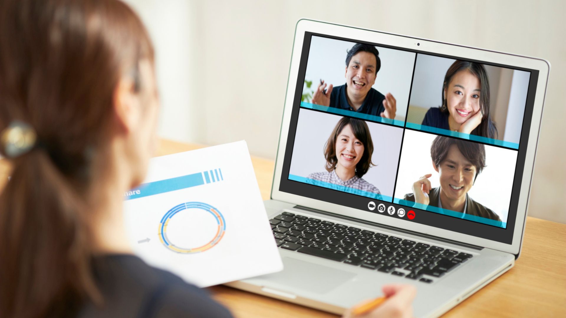 個別最適化されたカリキュラムで学ぶ様子